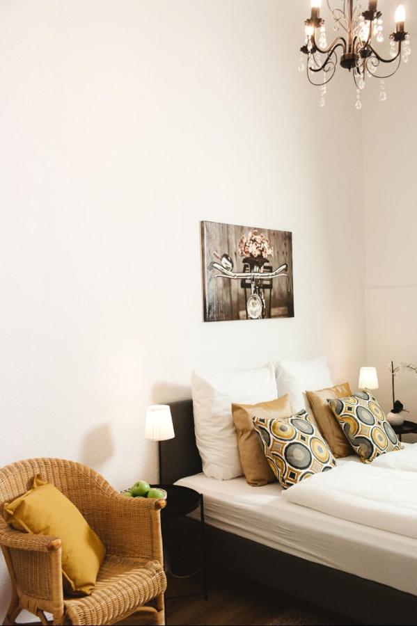 Family Apartment For 6 Guests, Mitte Moabit Berlin Eksteriør billede